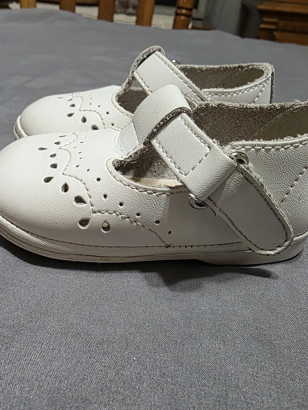Angels White Girls Mary Jane Dress Shoes with Buckle